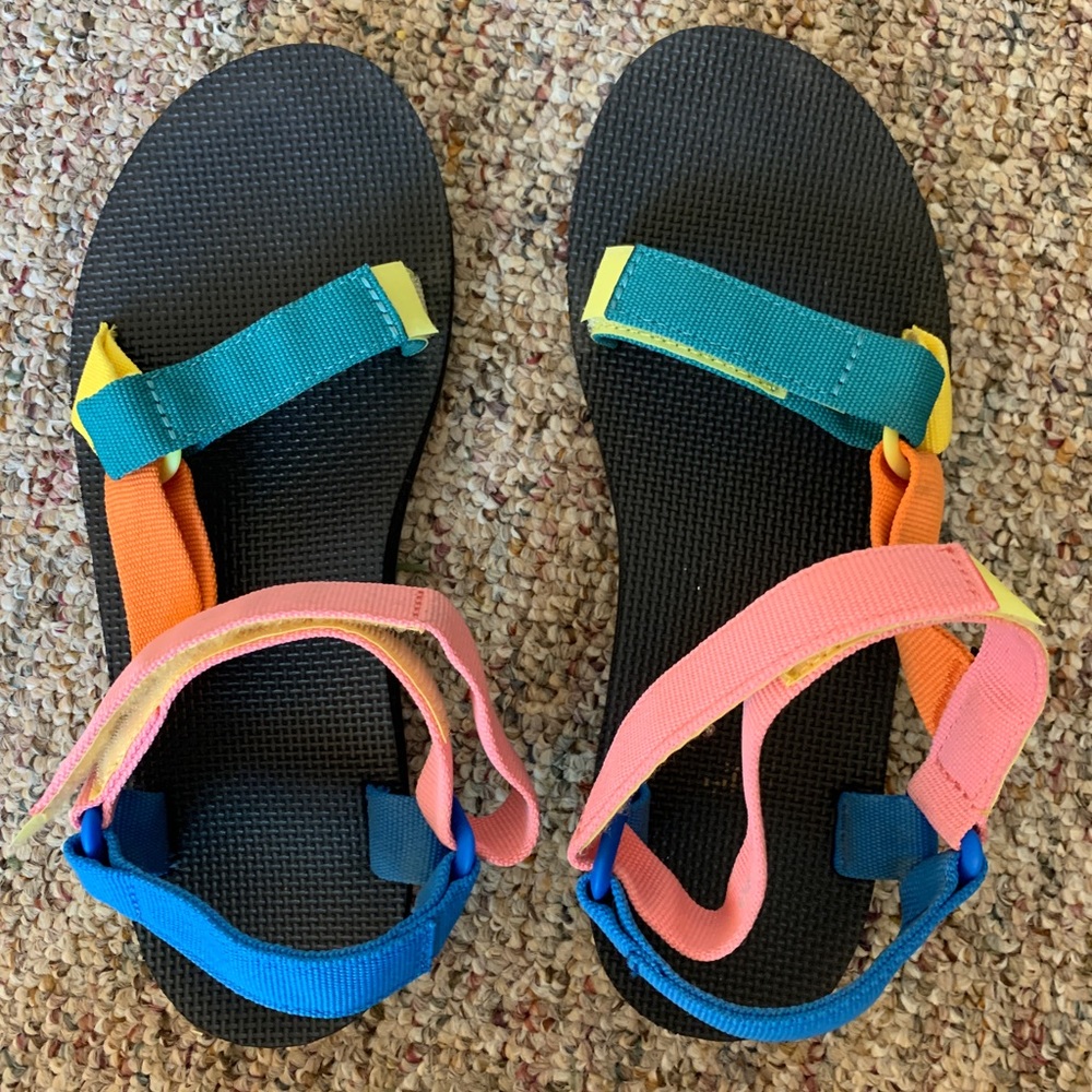 Women’s rainbow Tevas size 10